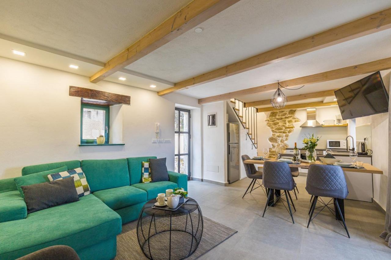 Casa Amelia In Pićan المظهر الخارجي الصورة