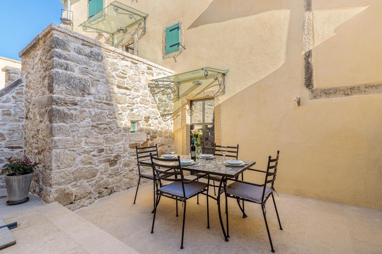Casa Amelia In Pićan المظهر الخارجي الصورة