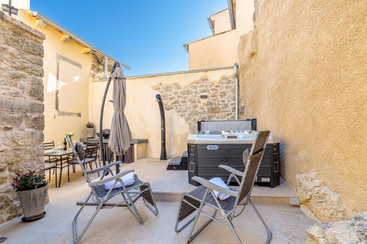 Casa Amelia In Pićan المظهر الخارجي الصورة