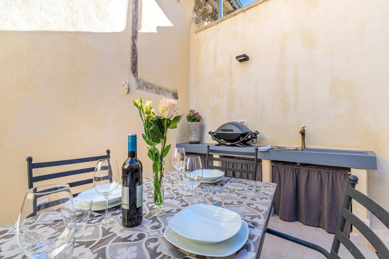Casa Amelia In Pićan المظهر الخارجي الصورة